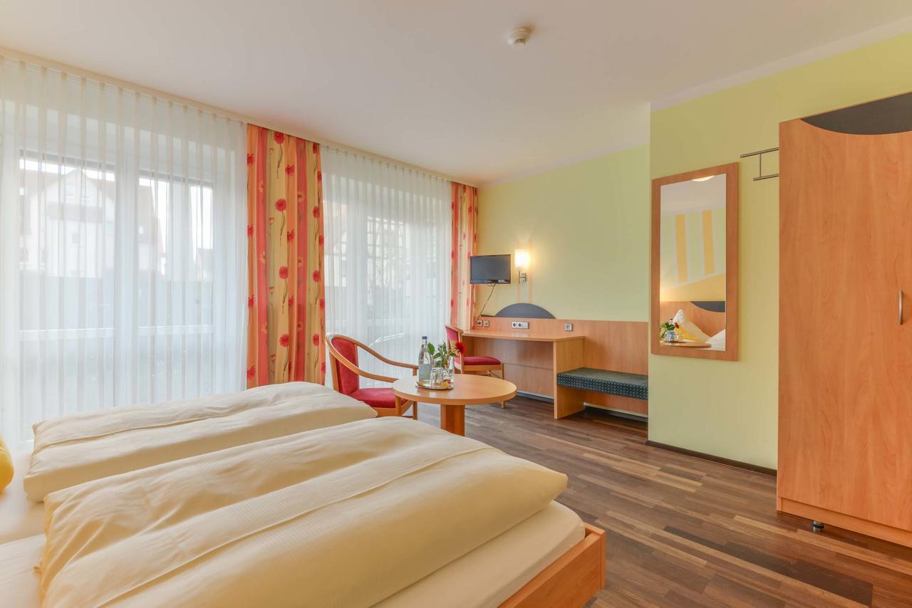 Hotel Peterhof Dietenheim Esterno foto