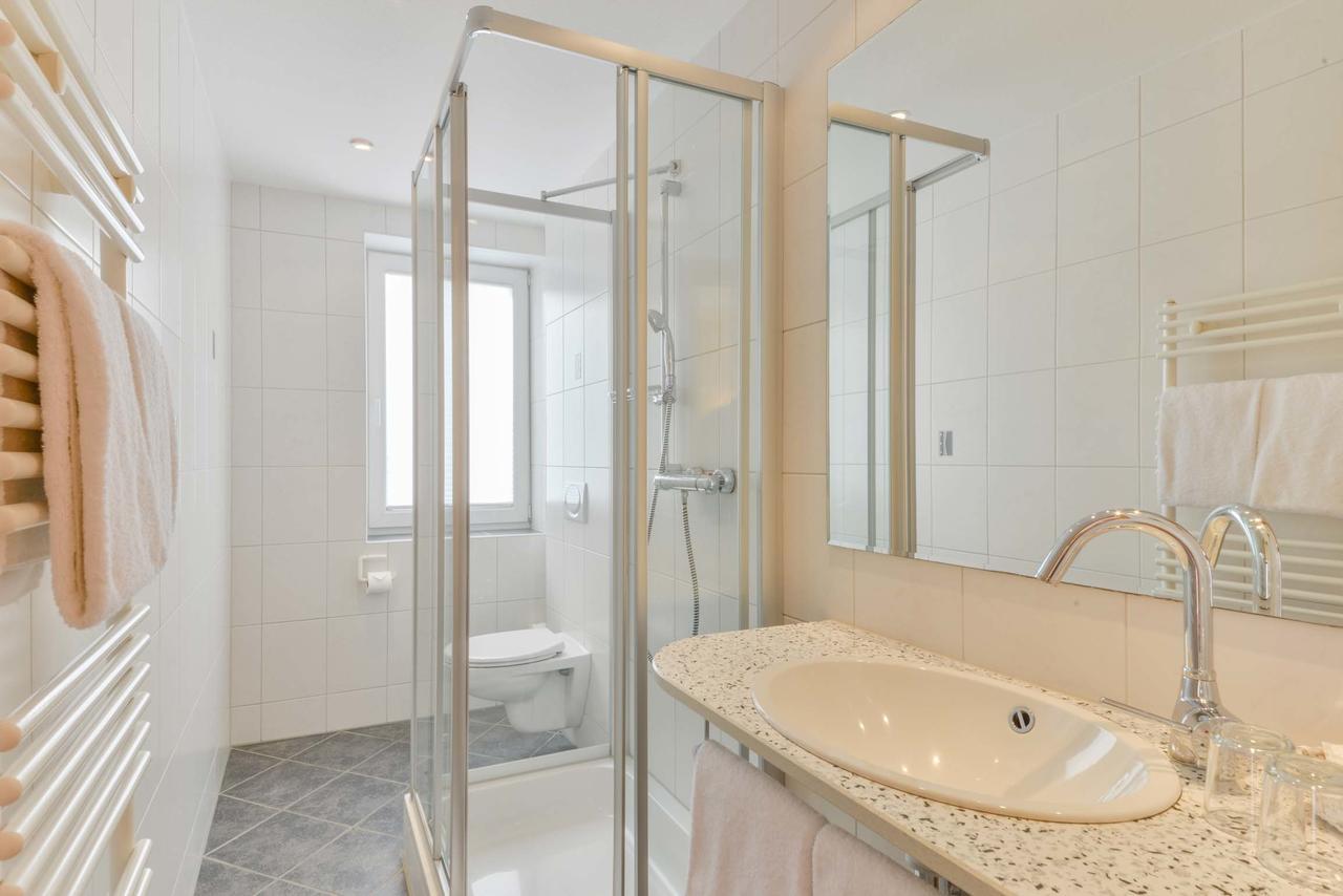 Hotel Peterhof Dietenheim Esterno foto